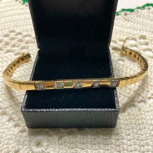 14K Beautiful and unique solid link diamond bracelet